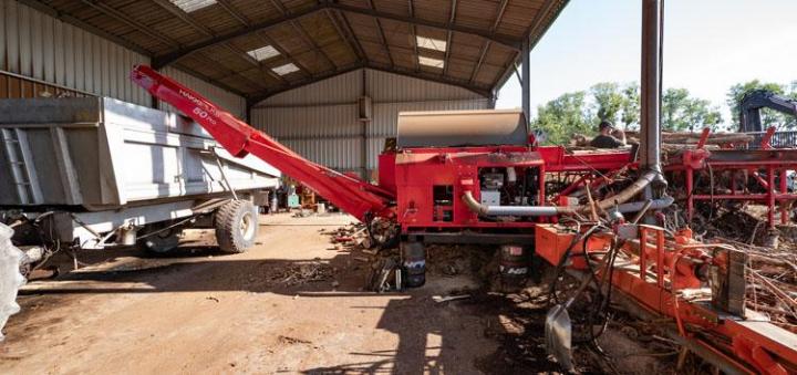 notre matériel dans la transformation et vente de bois de chauffage Héry